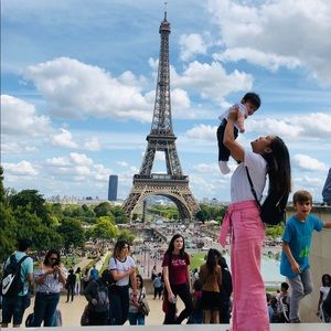 Meet your Posher, Desi